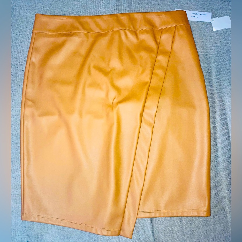 NEW Butter Soft Faux Leather Skirt SIZE L